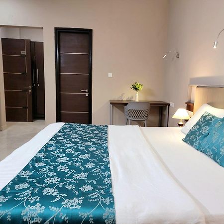 Vamsor Heights 1047 Hotel Gurgaon Luaran gambar