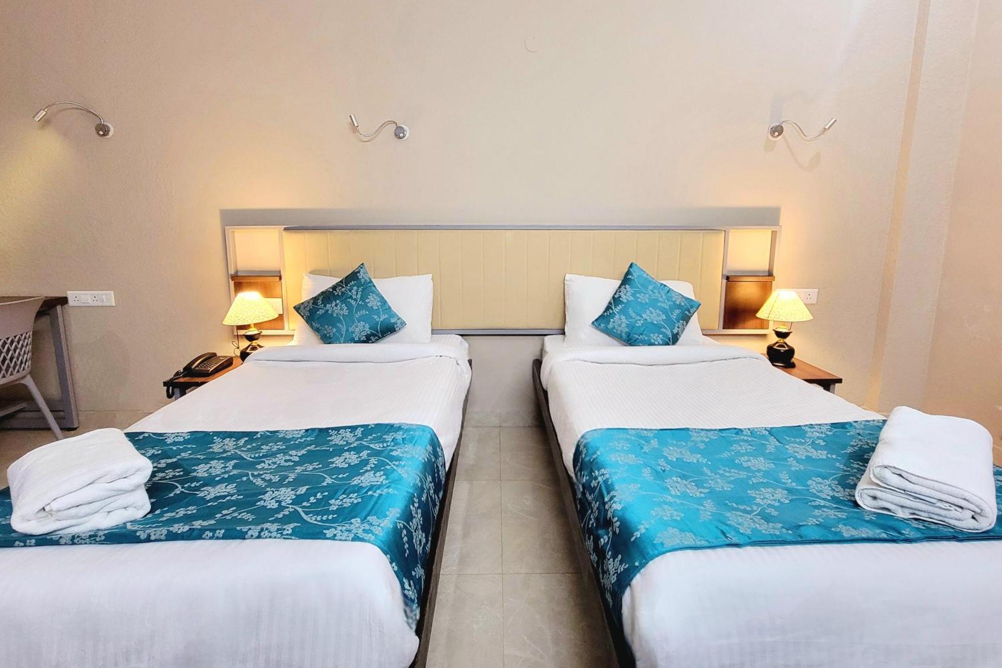 Vamsor Heights 1047 Hotel Gurgaon Luaran gambar