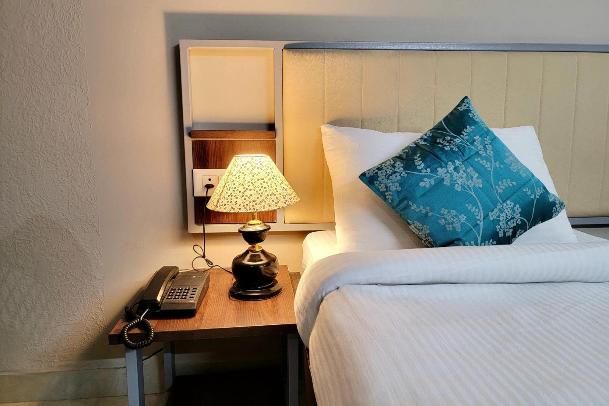Vamsor Heights 1047 Hotel Gurgaon Luaran gambar